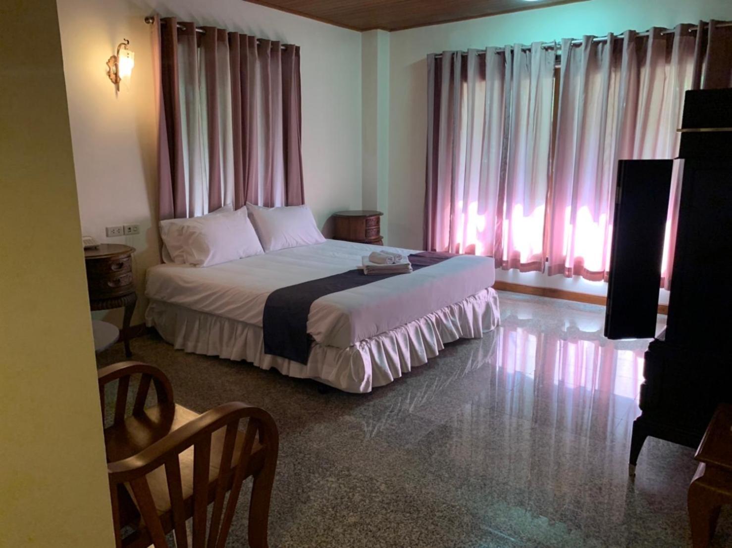 Tak Andaman Resort & Hotel Экстерьер фото
